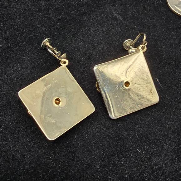 Vintage Rickshaw Screw Back Earrings Gold Tone Japan Asian Carriage - Picture 3 of 7